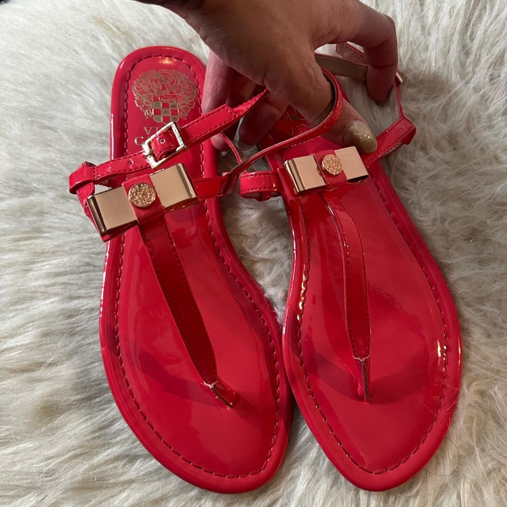 Vince Camuto Red Sandals with T-Strap and Bow Accents